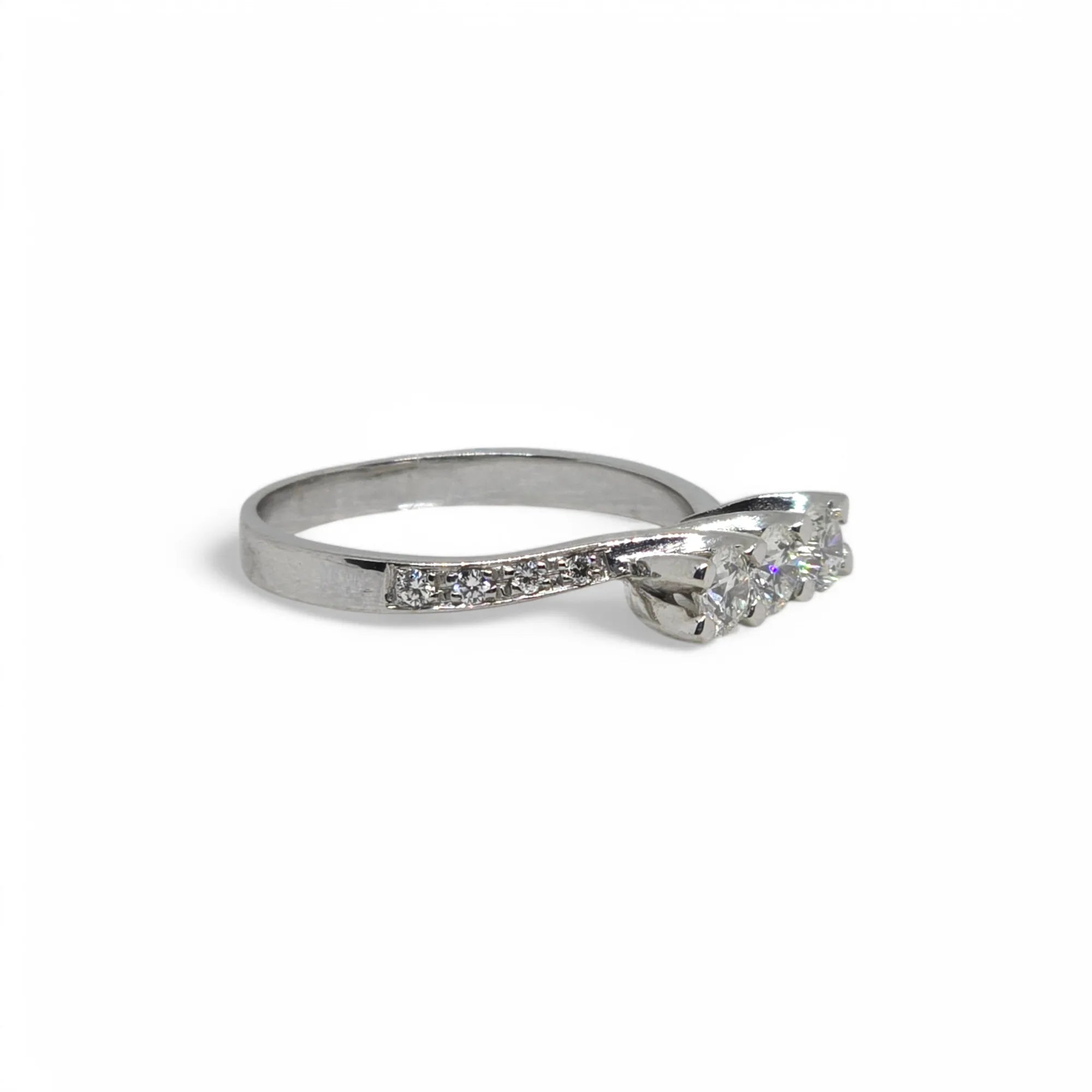 Anello Trilogy in Oro Bianco con Diamanti