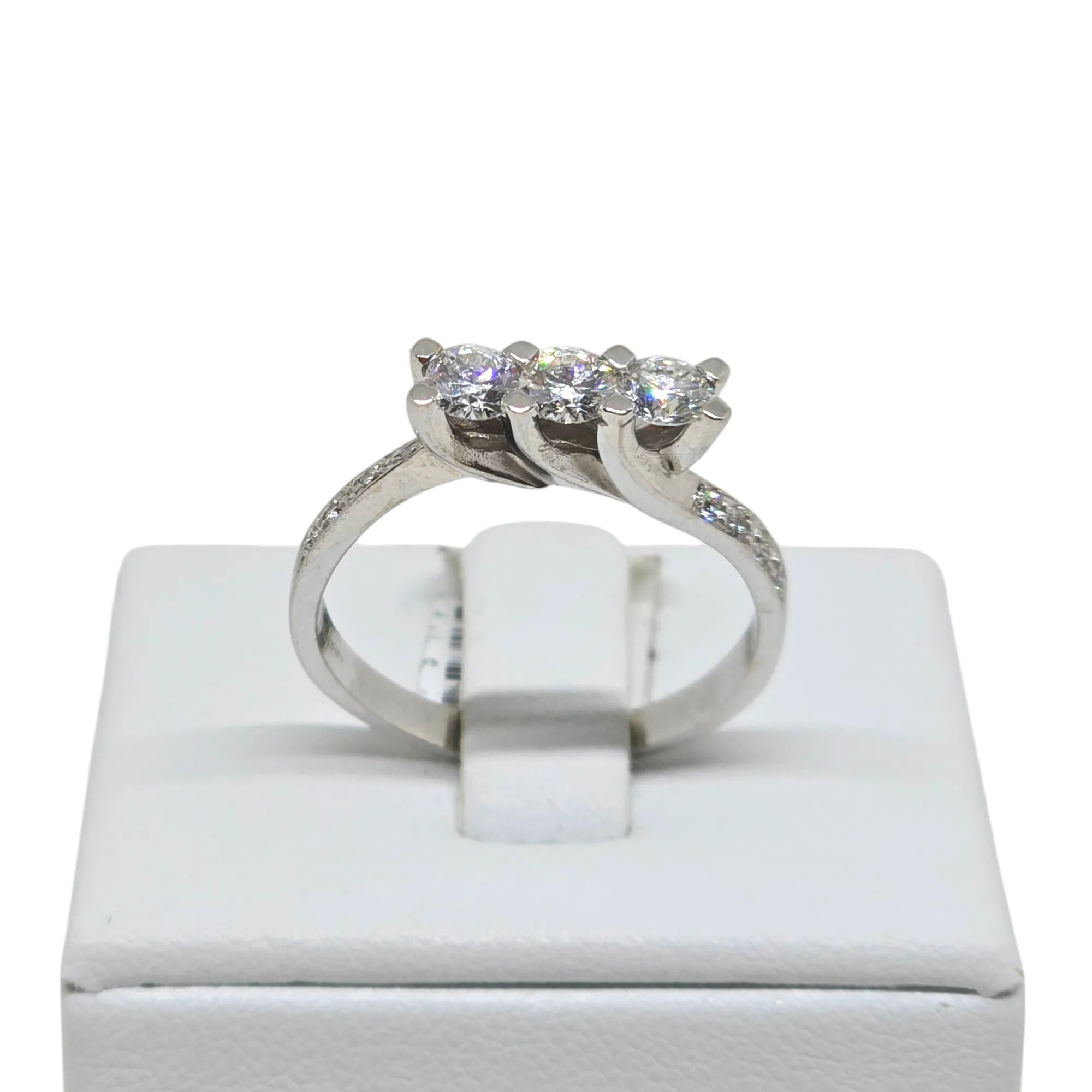 Anello Trilogy in Oro Bianco con Diamanti