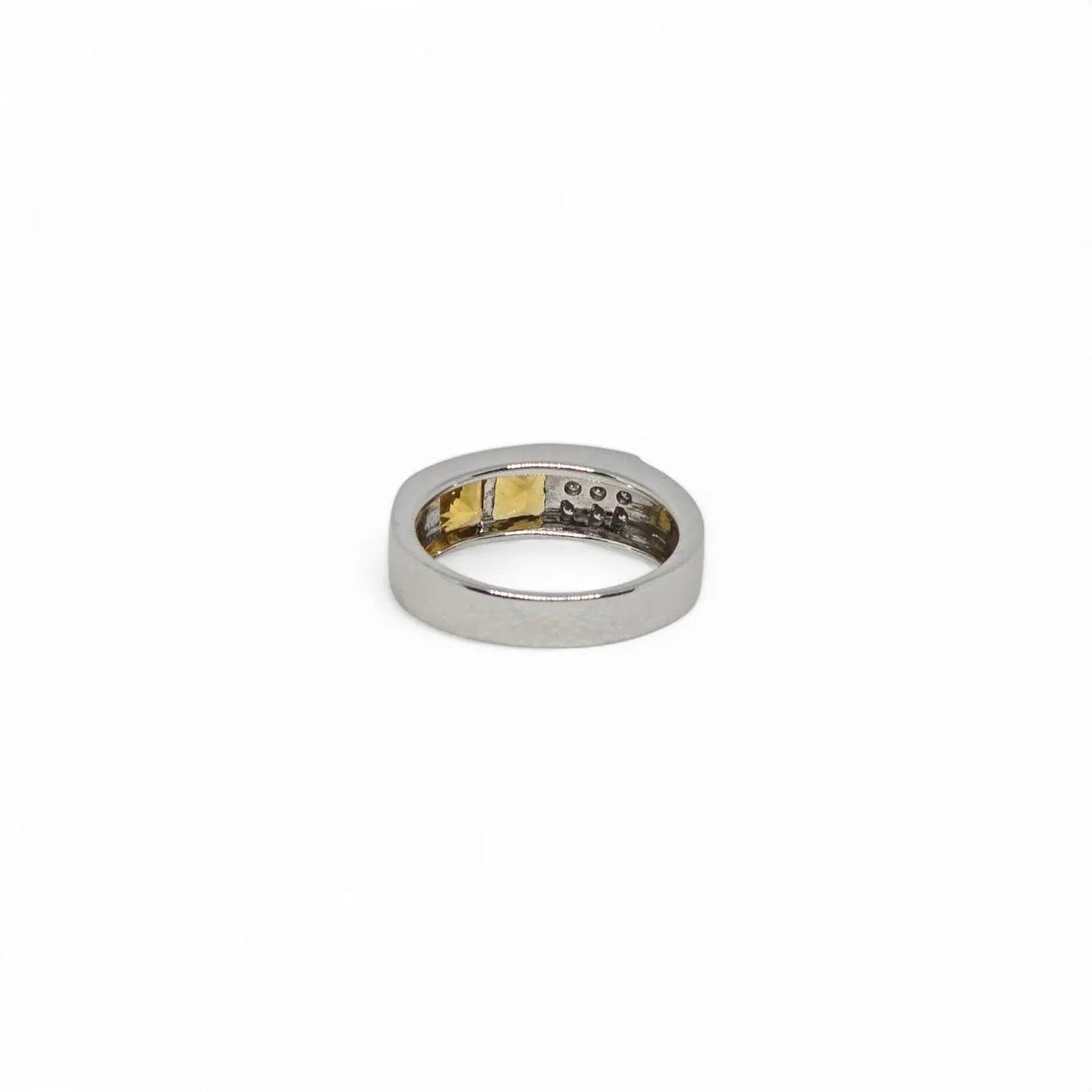 Anello a Fascia in Oro Bianco con Pietra Topazio e Diamanti