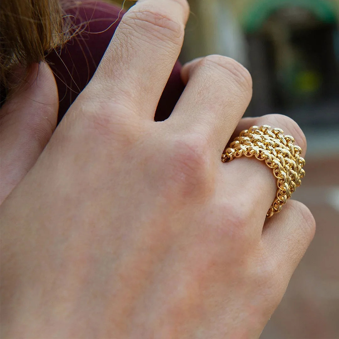 Anello donna Unoaerre forma chiccho di riso in bronzo dorato 1595