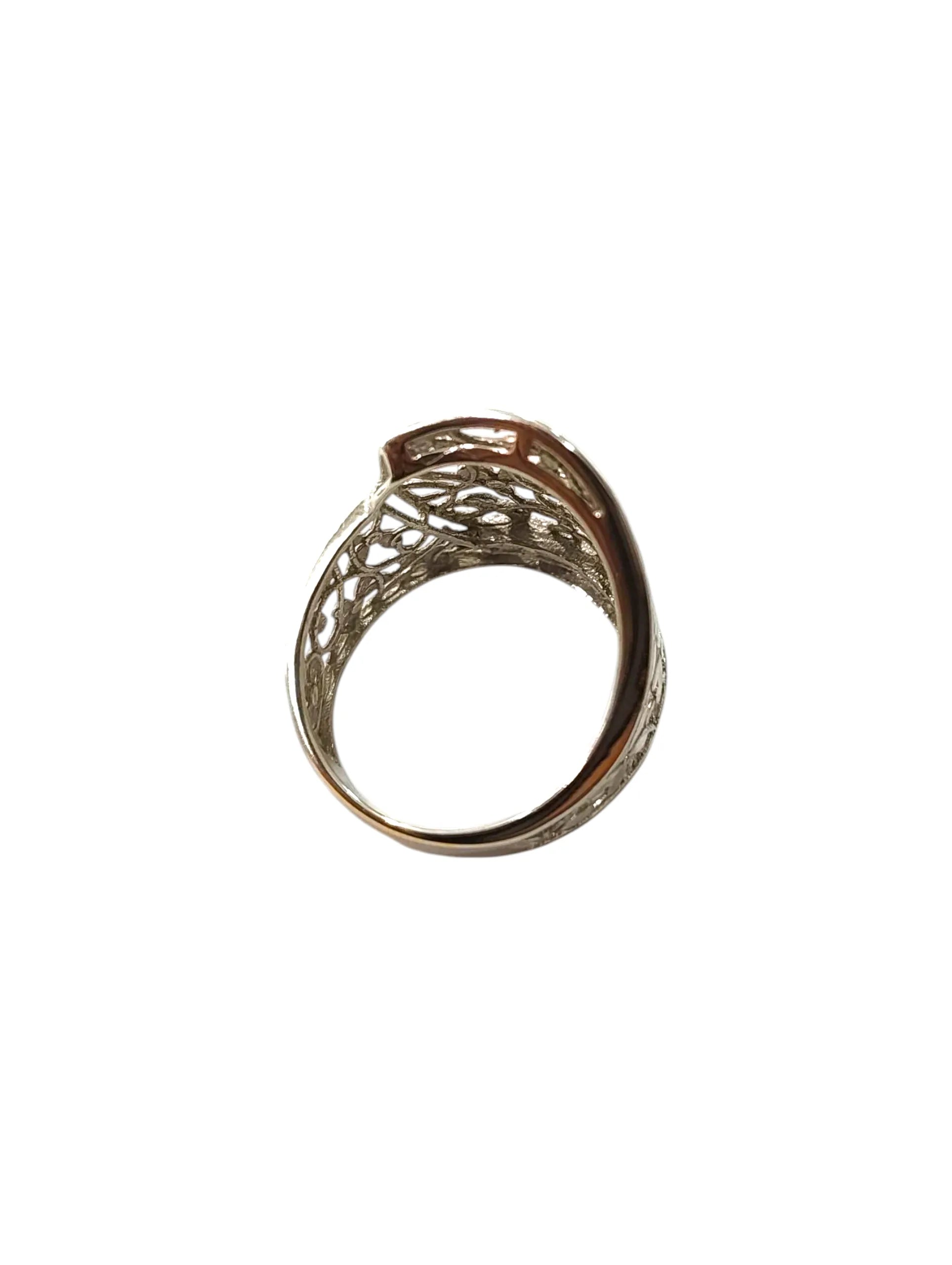 Damenring mit Blumen aus 18 Karat Weißgold