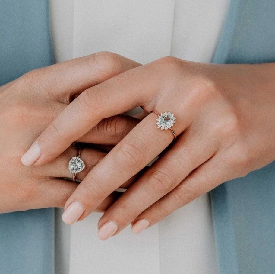 Anello donna fidanzamento oro bianco acquamarina e diamanti solitario Comete Azzurra anq 315