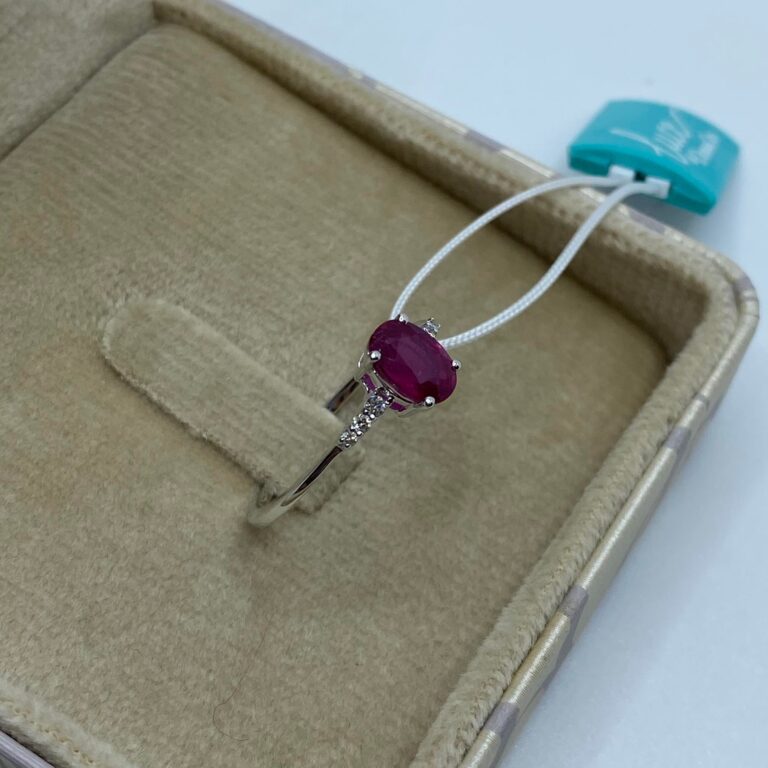 Damenring aus Gold mit Diamanten und Rubin dhar9838.006 Donnaoro