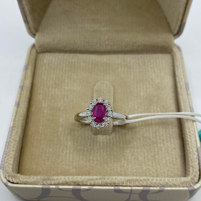 Damenring der Marke Donnaoro mit Rubin und Diamanten lar10093.006