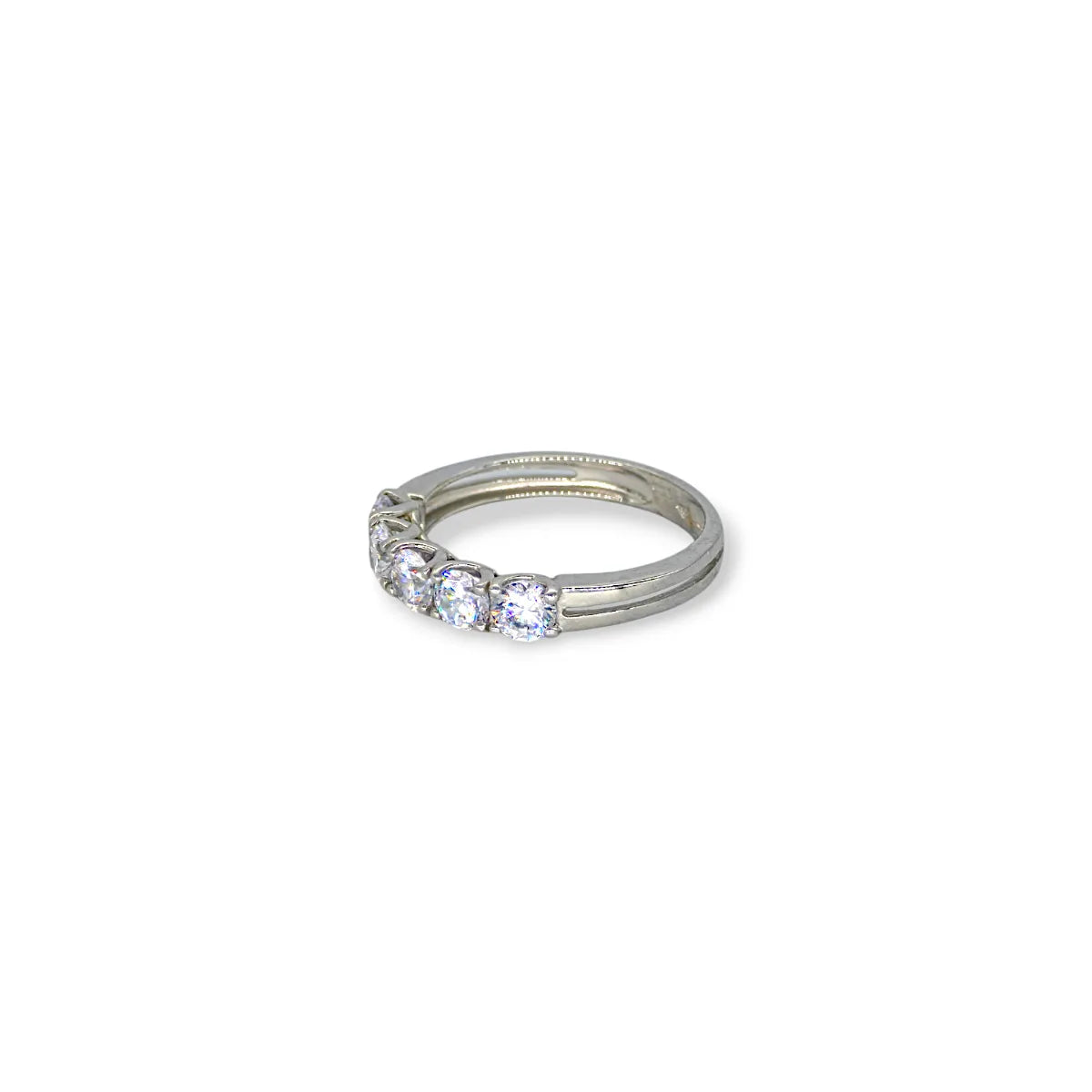 Anello donna mezza veretta in oro bianco e zirconi bianchi