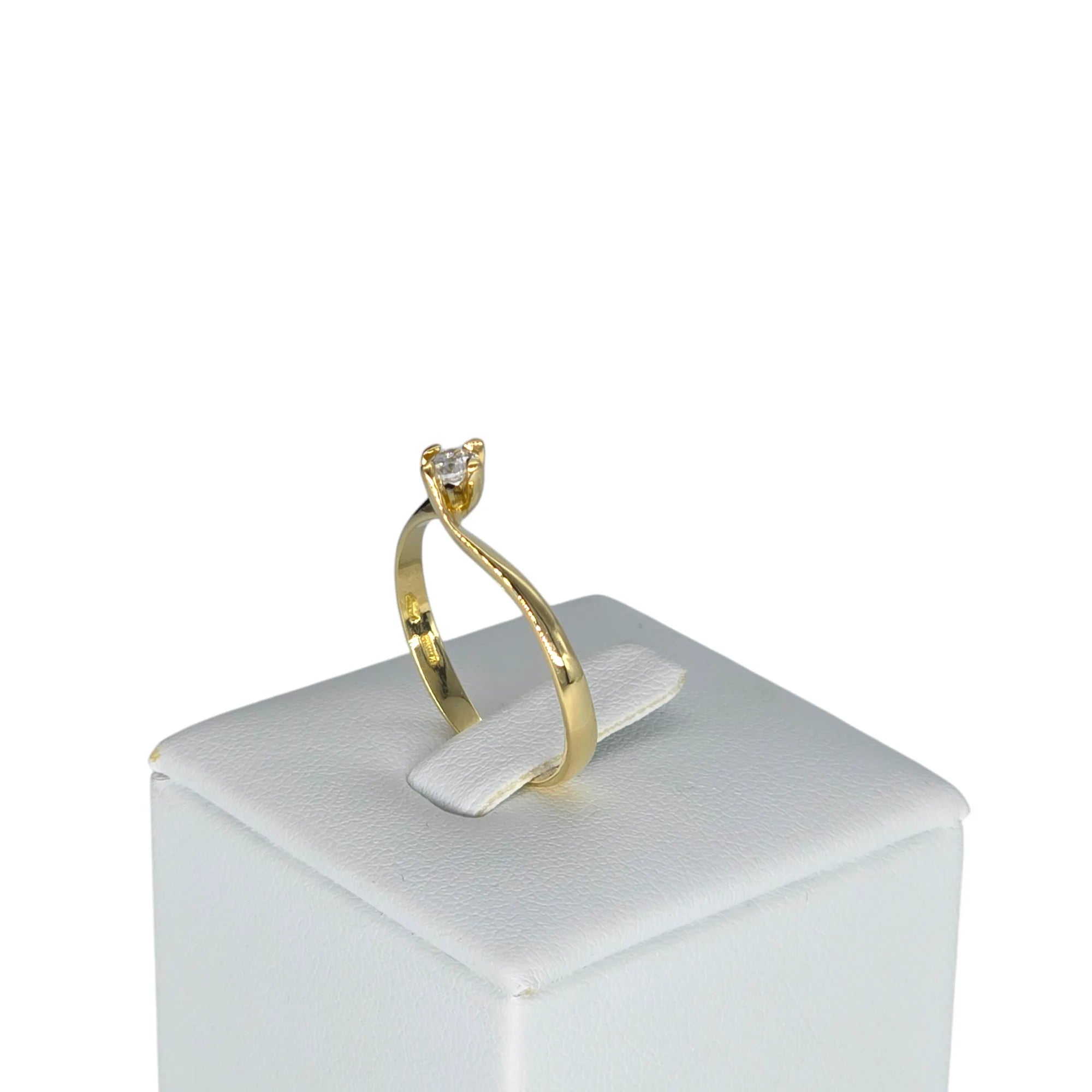 Damen-Solitärring mit Zirkon in 18 Karat Gelbgold