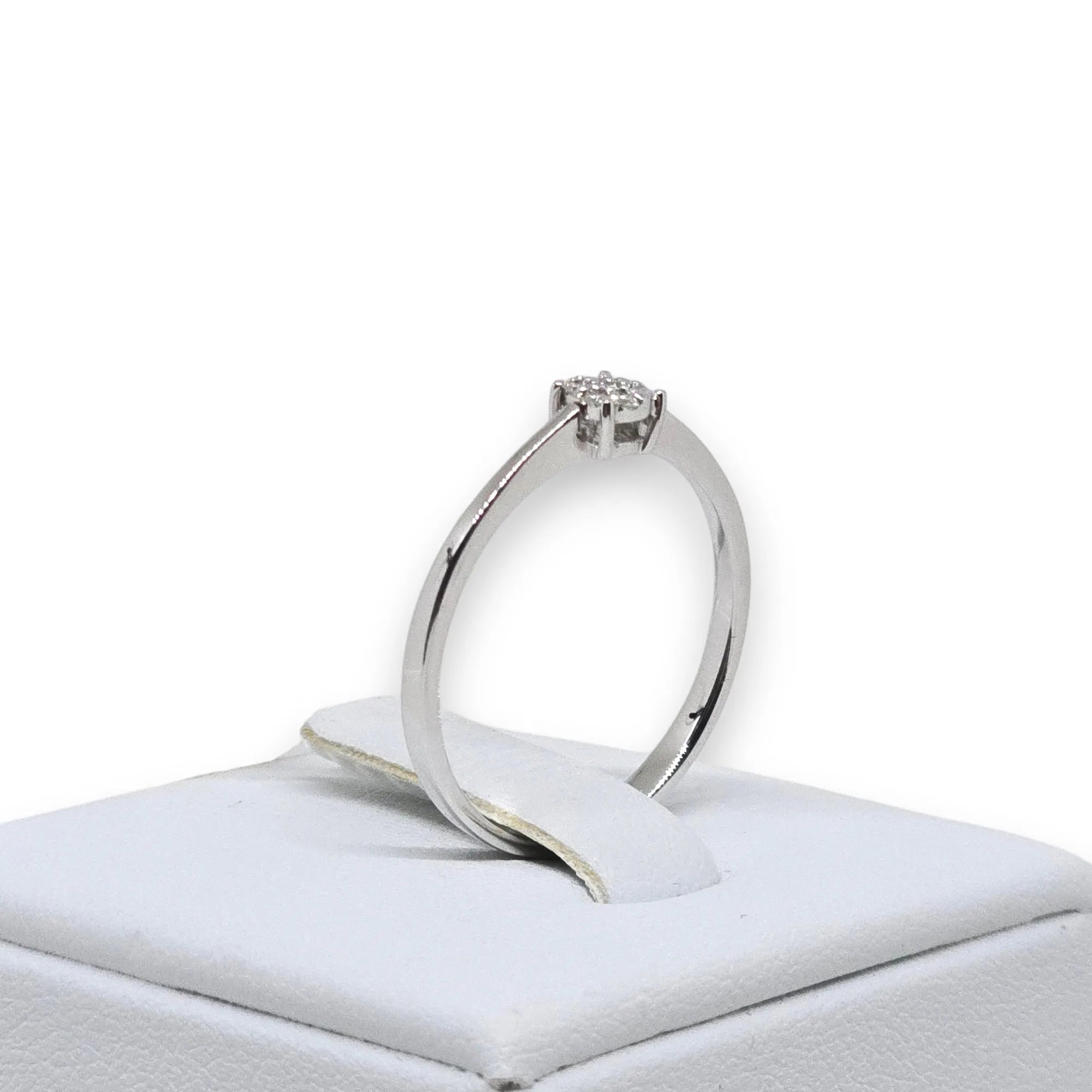 Anello donna solitario in oro e diamanti Pg gioielli