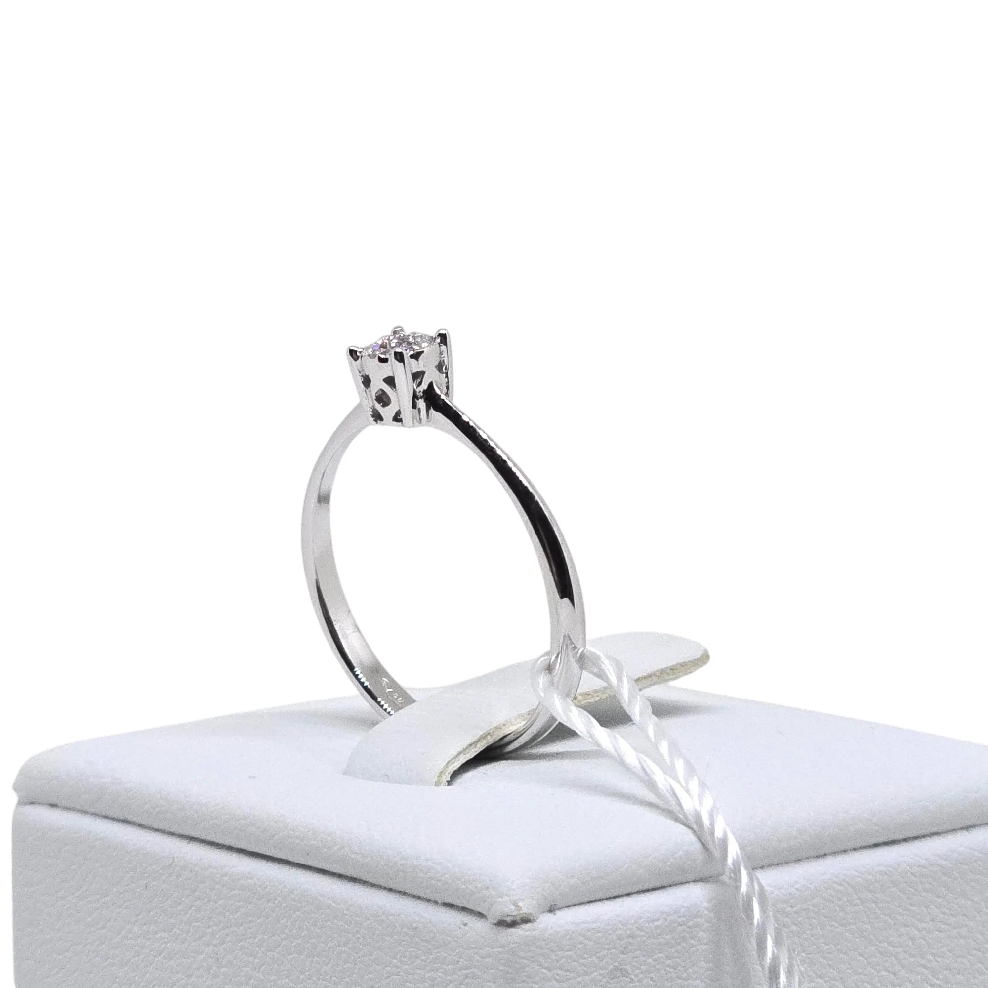 Anello donna solitario in oro e diamanti Pg gioielli anidem/1