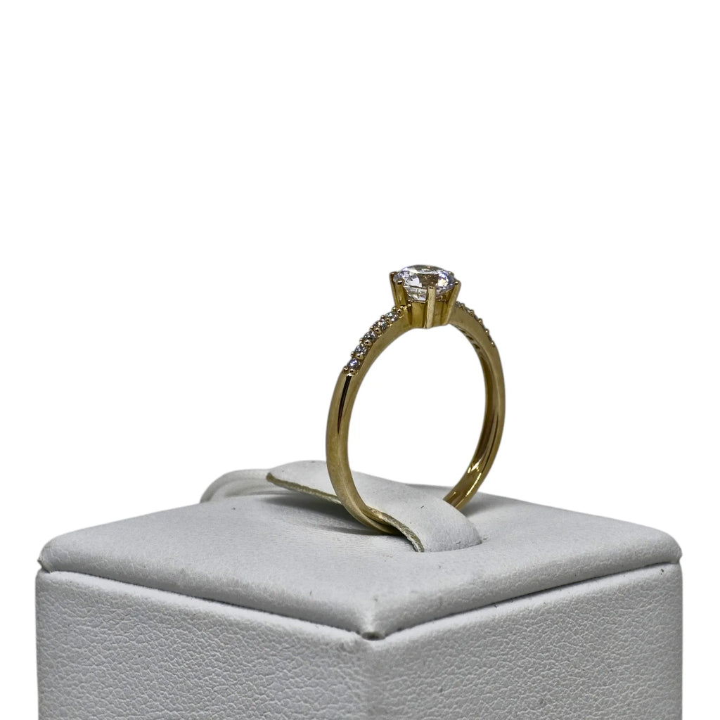 Damen-Solitärring aus 9 Karat Gelbgold mit weißen Steinen
