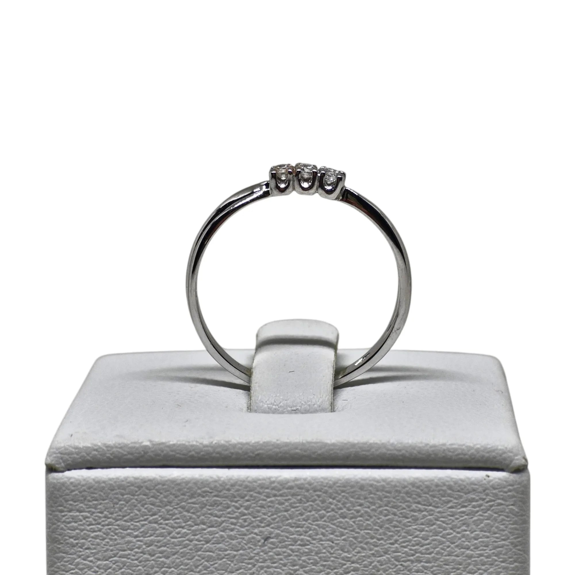 Anello donna trilogy in oro bianco 9 carati con zirconi bianchi piccoli
