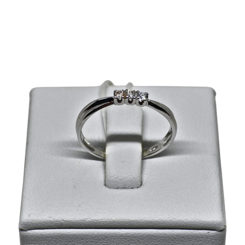Damen-Trilogy-Ring aus 9 Karat Weißgold mit kleinen weißen Zirkonia