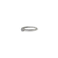 iGold-Ring aus 9ct Weißgold mit weißem Zirkonia-Solitär und seitlichen Zirkonias