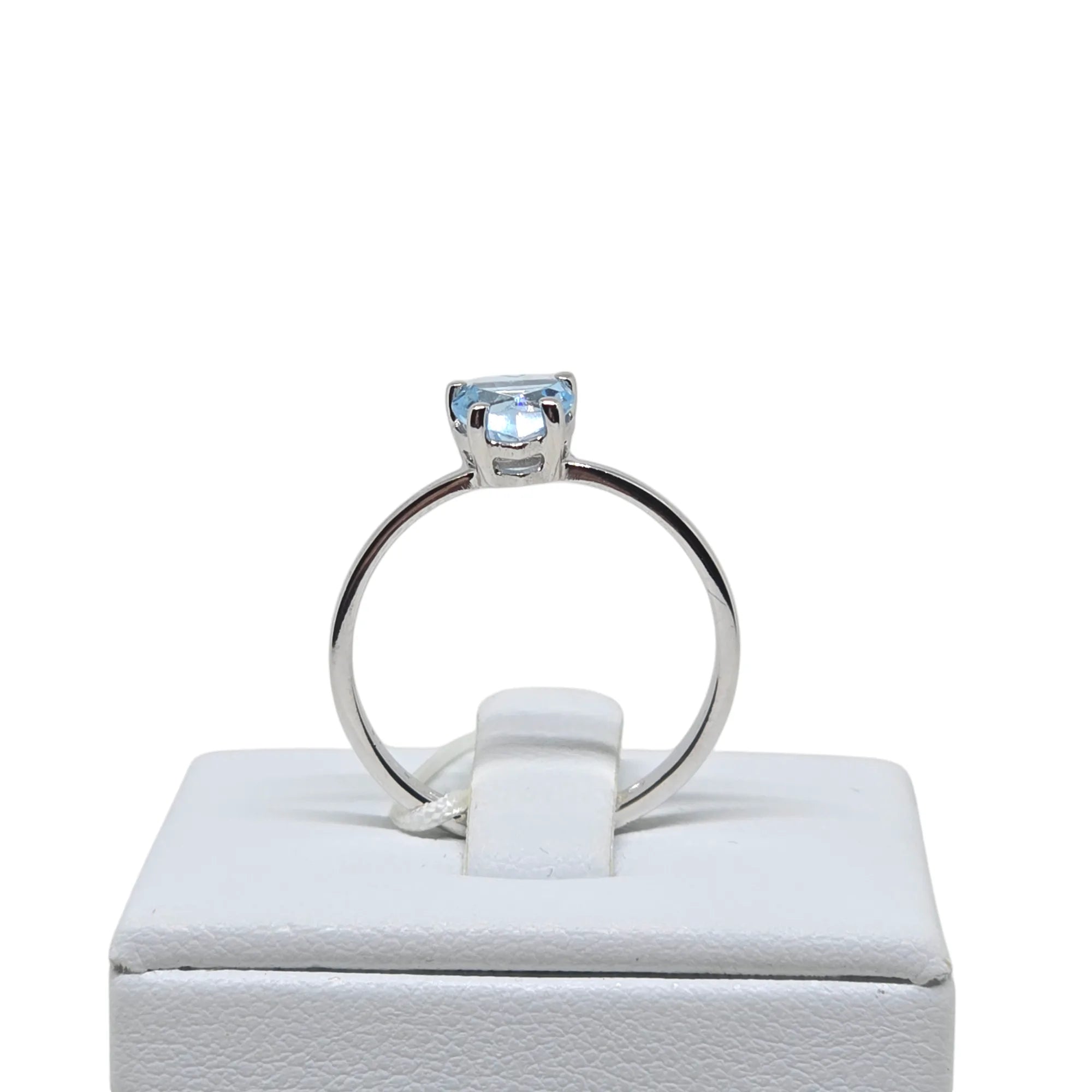 iGold Ring aus 9 Karat Weißgold mit himmelblauem Zirkoniaherz