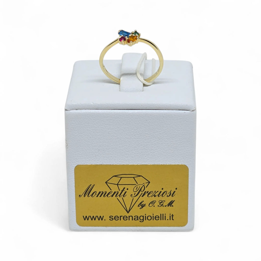 iGold Ring aus 9 Karat Gelbgold mit 4 farbigen Zirkonias