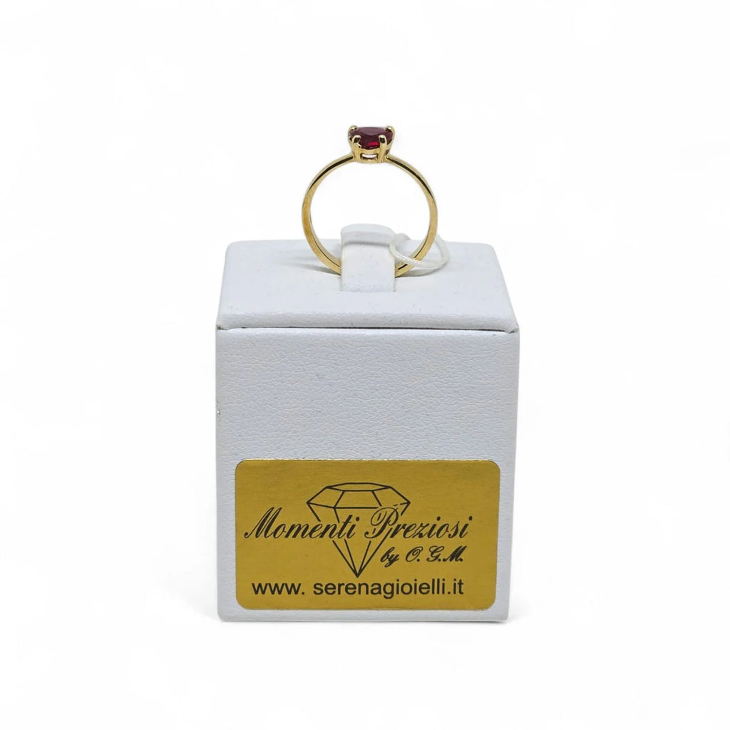 Anello iGold in Oro Giallo 9ct con Zircone Rosso a Forma di Cuore