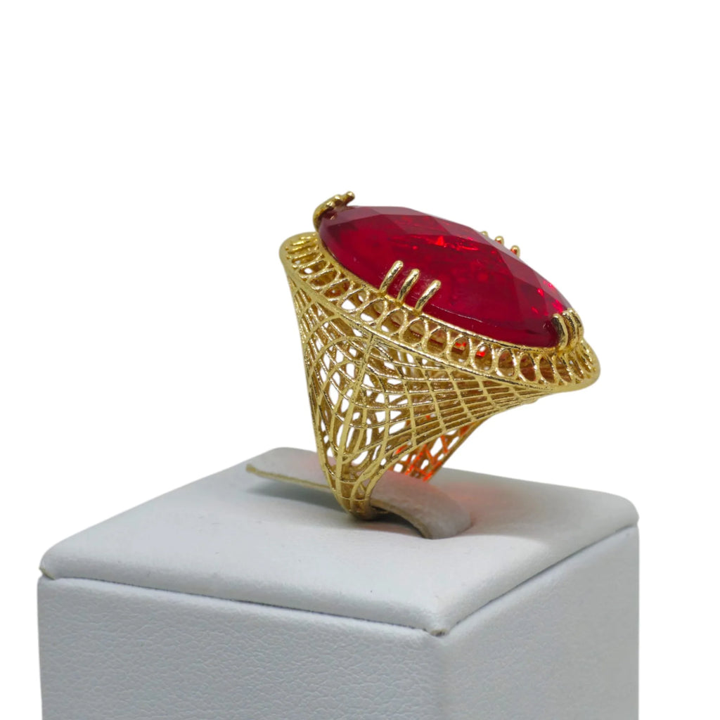 Anello in Oro 18kt con Pietra Rossa Eleganza e Raffinatezza con Lavorazione Filigranata