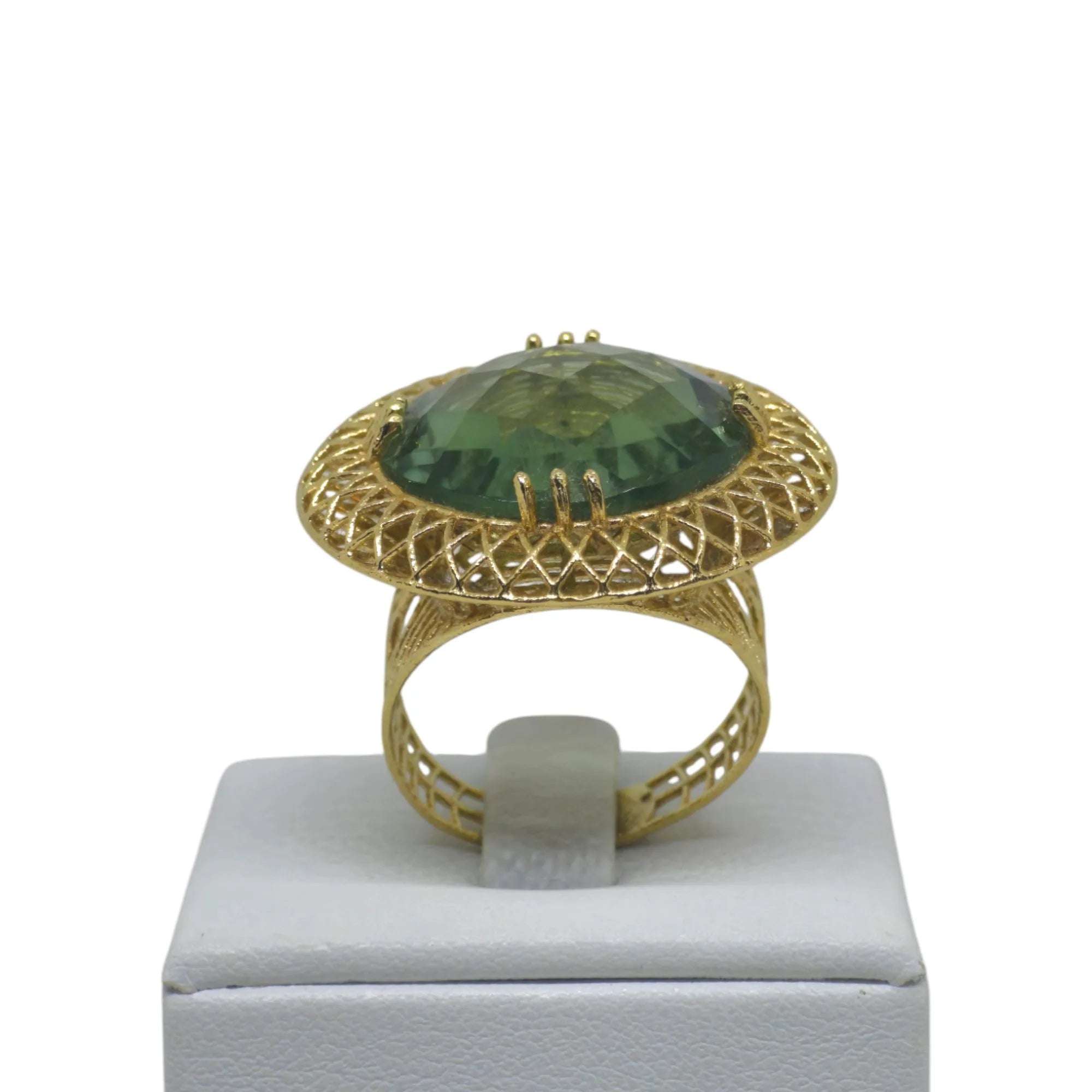Anello in Oro 18kt con Pietra Verde Eleganza e Raffinatezza con Lavorazione Filigranata