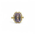 Anello in Oro Giallo 18kt con Pietra Rettangolare – Eleganza e Stile Unico