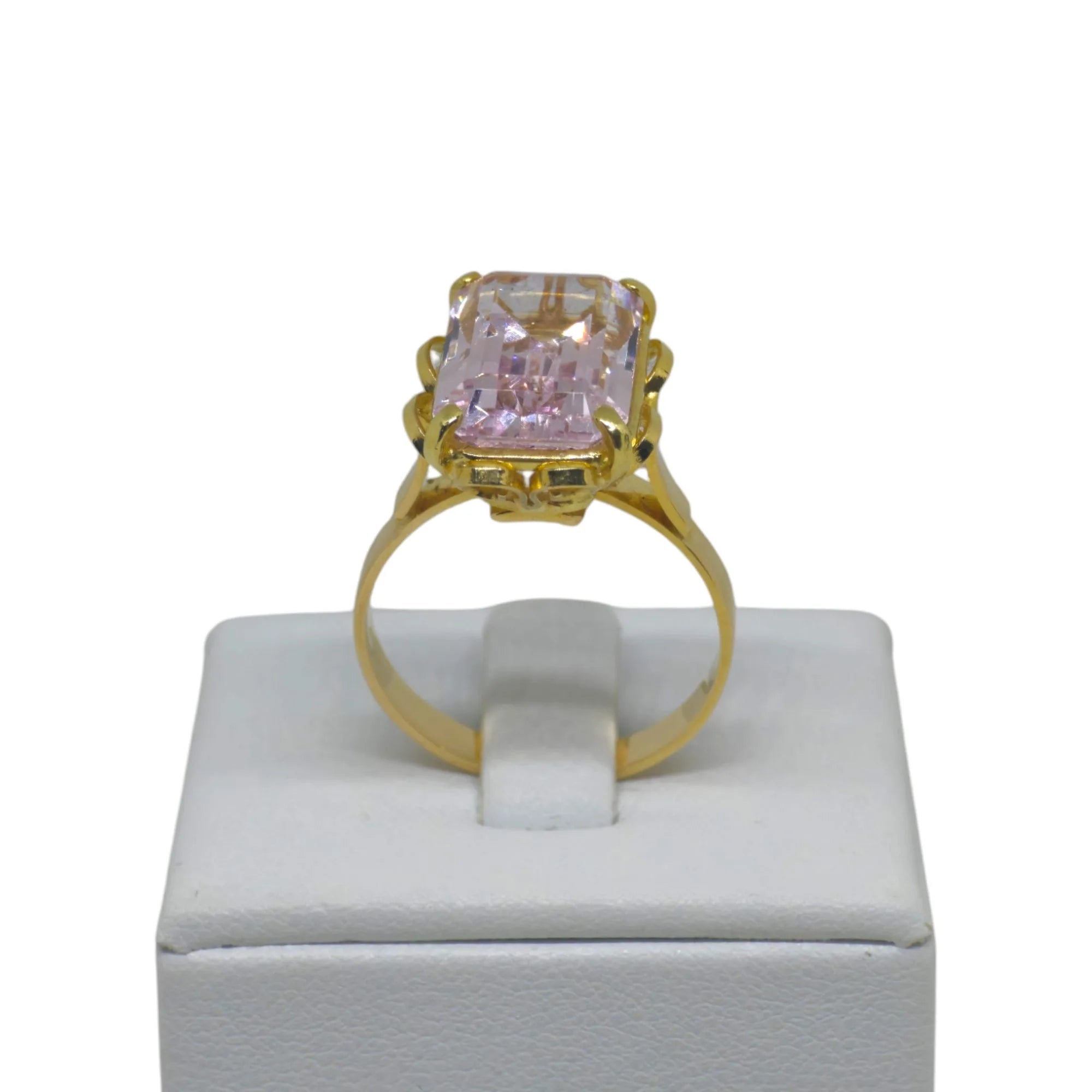 Anello in Oro Giallo 18kt con Pietra Rettangolare – Eleganza e Stile Unico