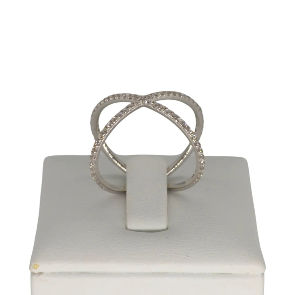 Anello in oro bianco 18kt con zirconi stile moderno