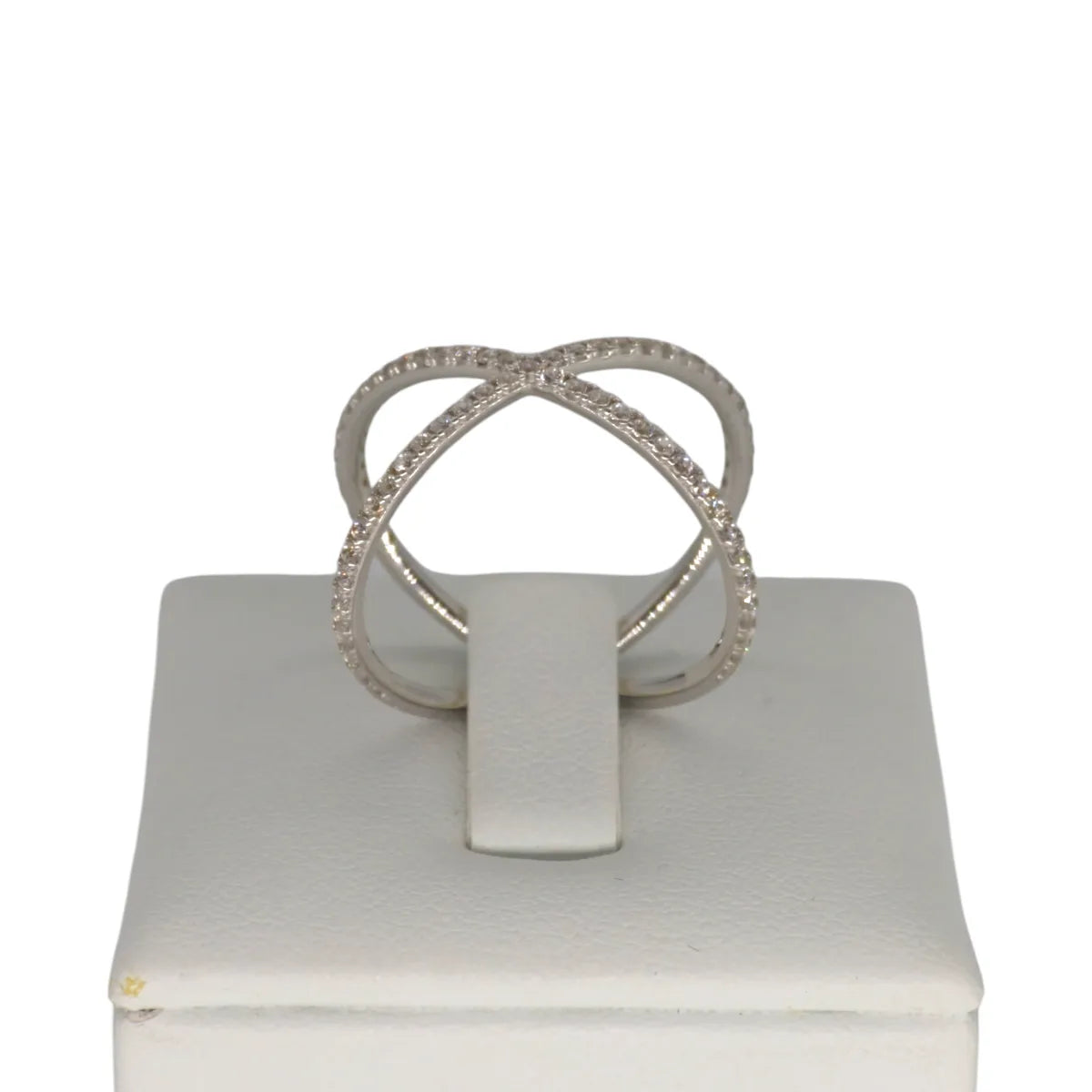 Anello in oro bianco 18kt con zirconi stile moderno