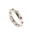 Anello in oro bianco rosario con pietre rosse e croce di zirconi bianchi