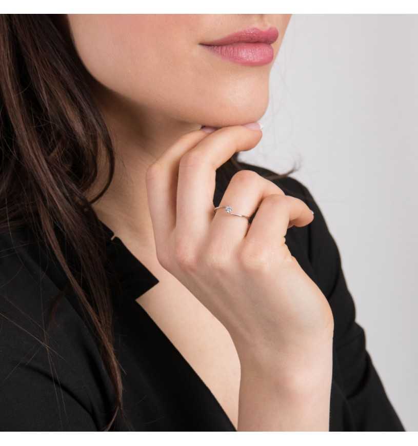 Anello solitario donna in oro bianco e diamanti Comete gioielli storia di luce donna ANB 2186