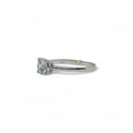 Anello solitario in oro bianco 18 carati con zirconi bianchi