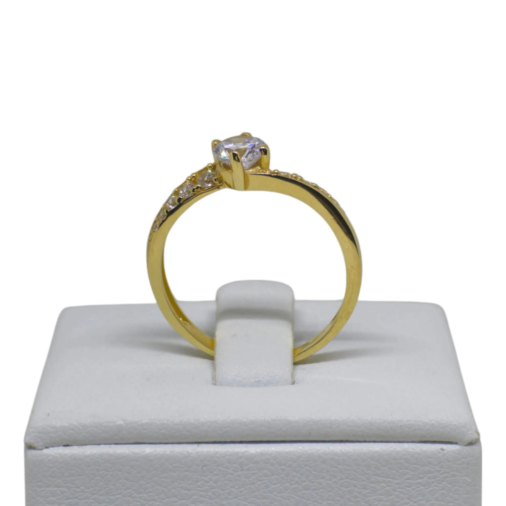 Anello solitario in oro giallo 18 carati con zirconi bianchi
