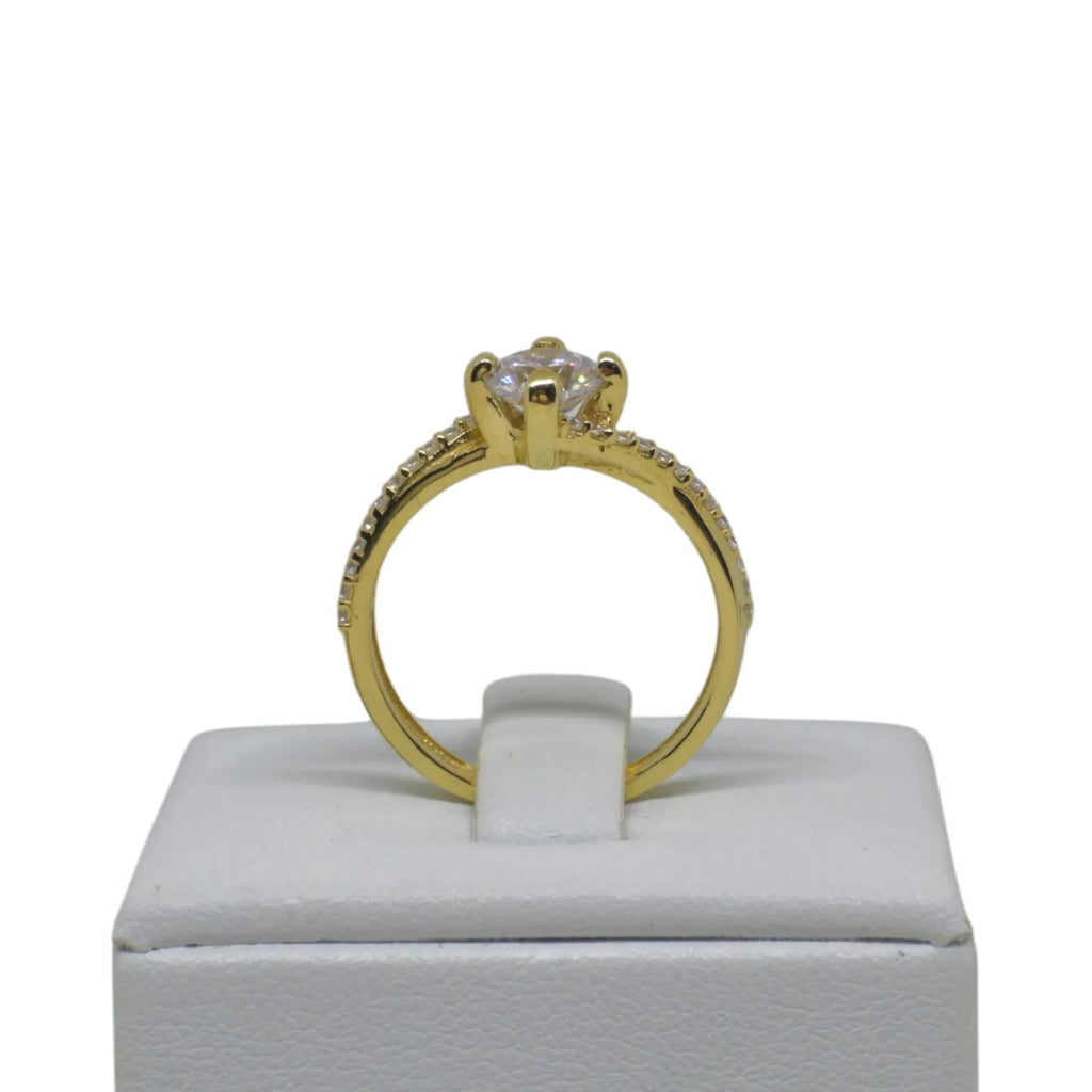 Anello solitario in oro giallo 18 carati con zirconi bianchi