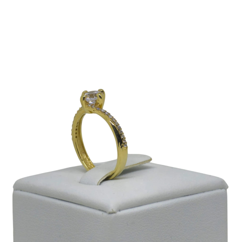 Anello solitario in oro giallo 18 carati con zirconi bianchi