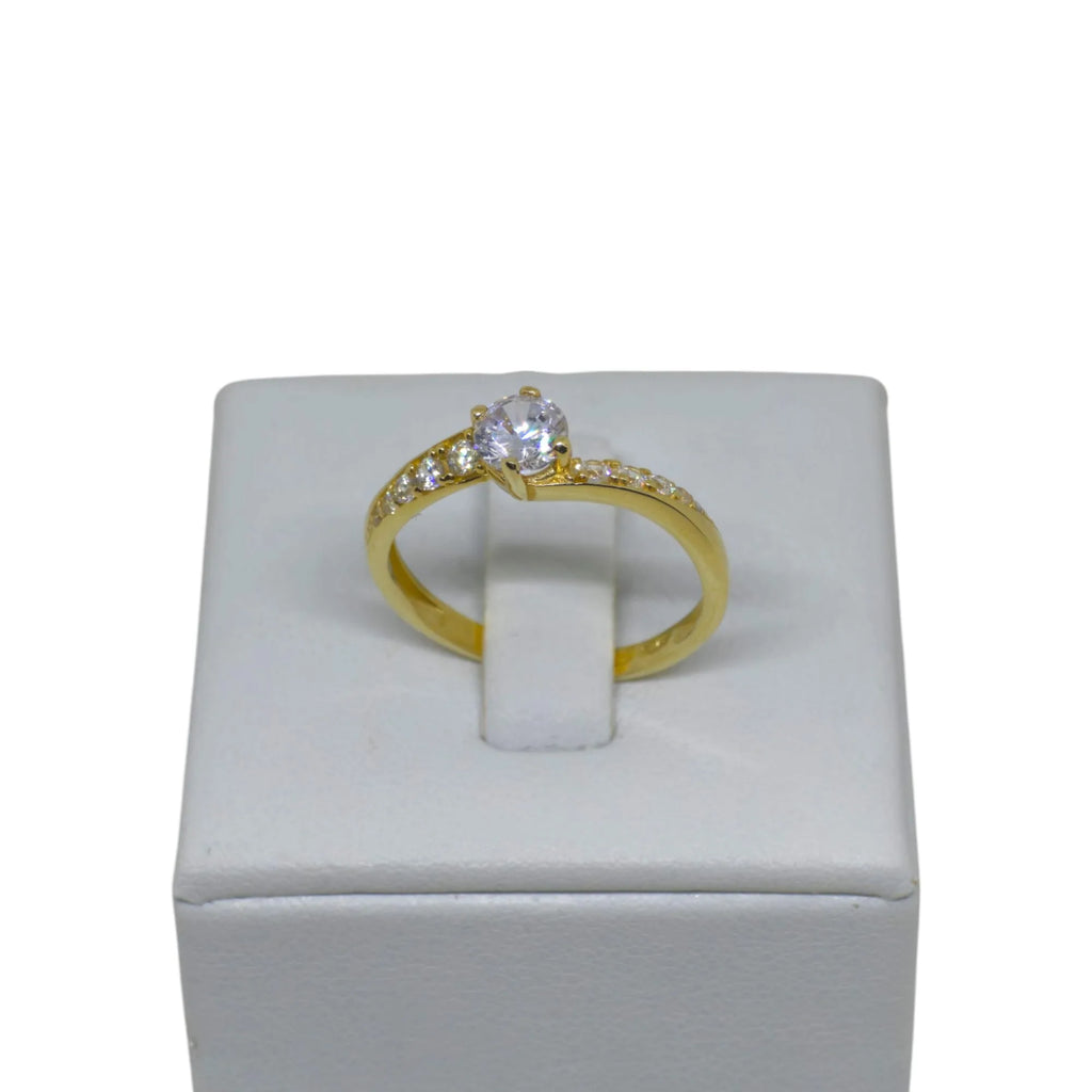 Anello solitario in oro giallo 18 carati con zirconi bianchi