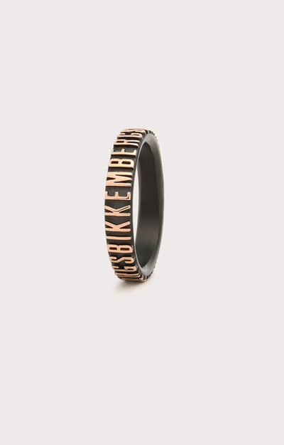 Anello uomo lettering in rilievo Bikkembergs embr01br