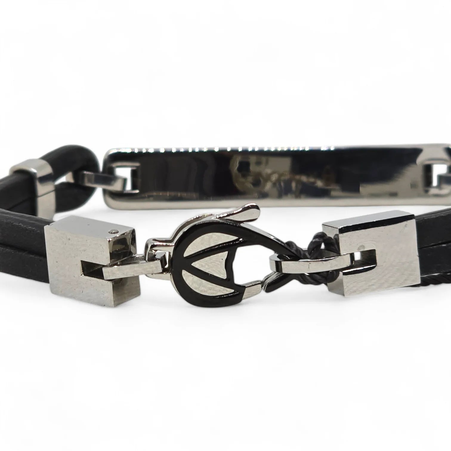 Armband Aragonesen aus schwarzem Leder und Edelstahl mit eleganten geometrischen Details
