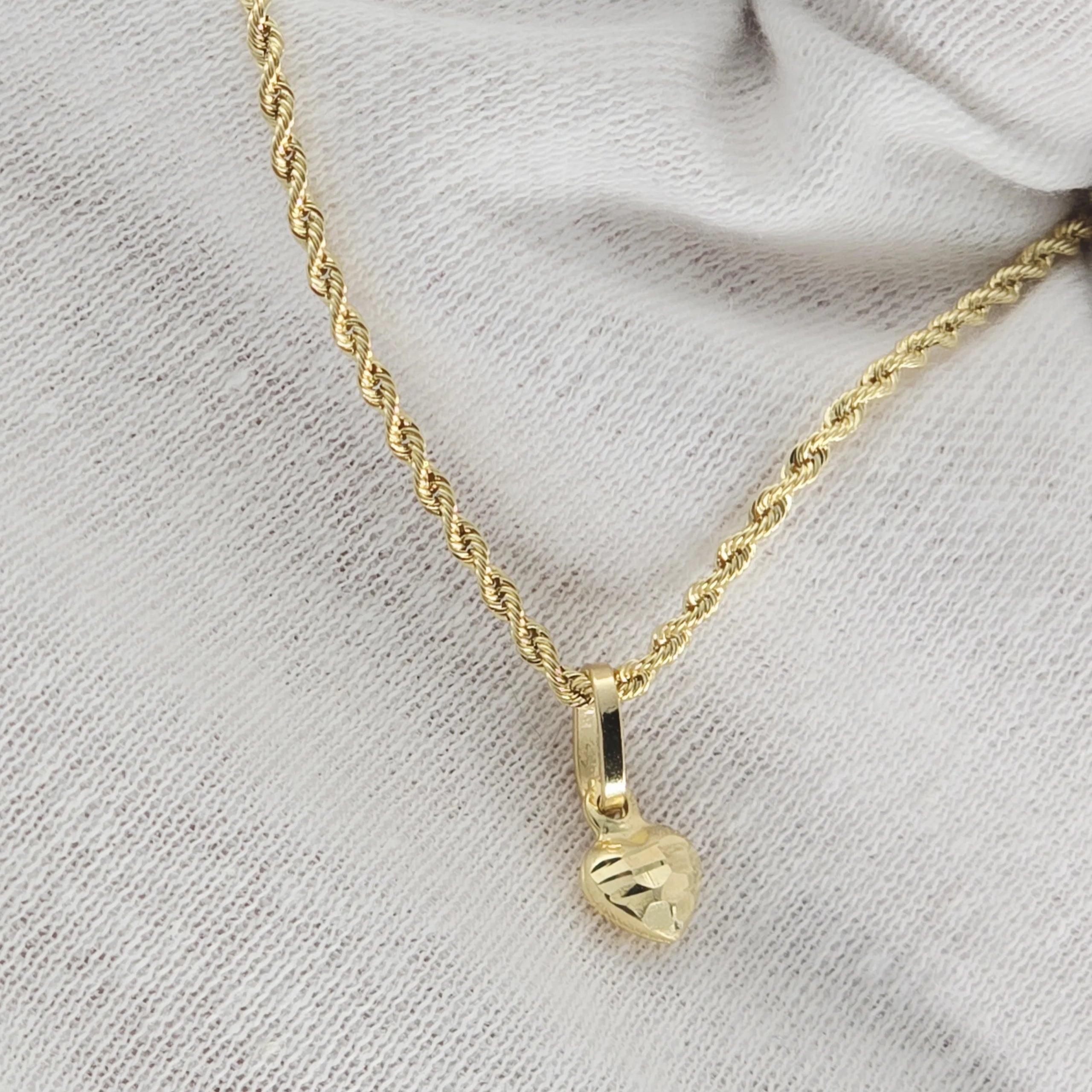 Damenarmband aus 18 Karat Gelbgold mit Herz