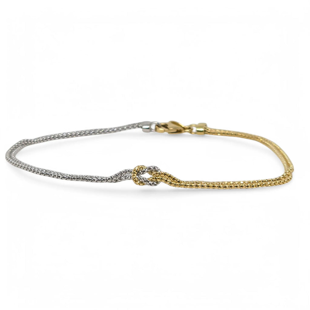 Armband aus 18 Karat 750er Gold mit feinem Unendlichkeitsknoten