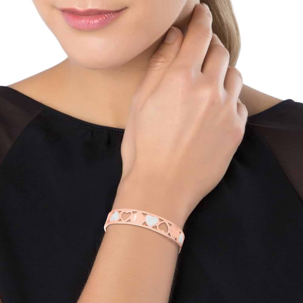 Bracciale rigido small in bronzo rosato con cuori bicolore