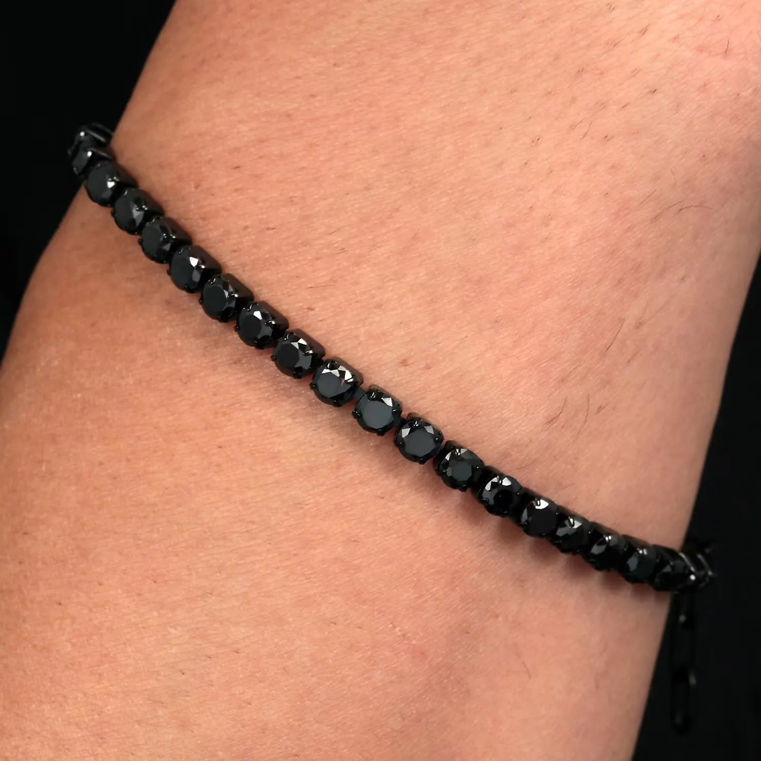 Bracciale uomo Sector tennis con pietre nere SANN42