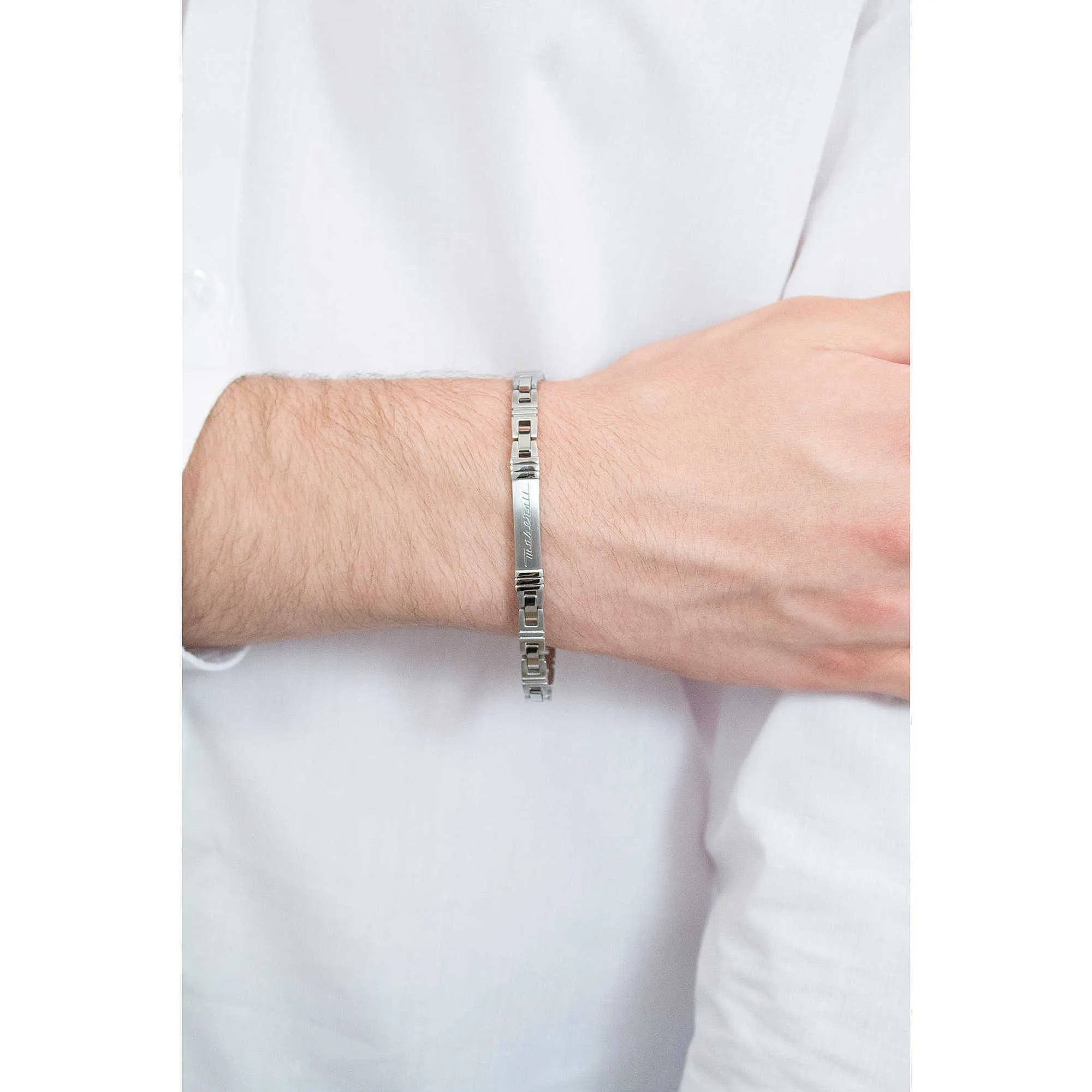 Bracciale uomo gioielli Maserati in acciaio con scritta