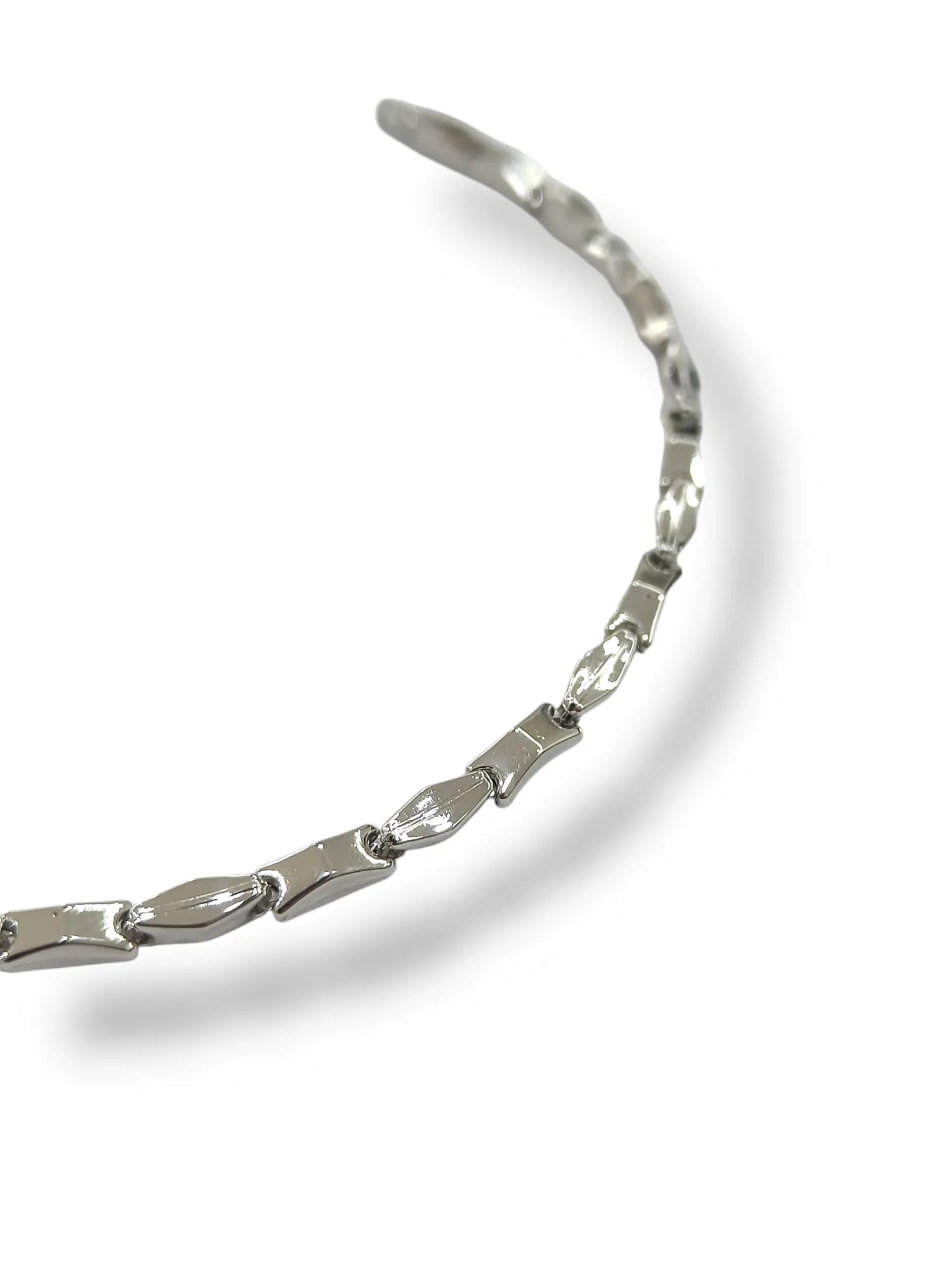 Bracciale uomo in oro bianco 9 carati stile moderno