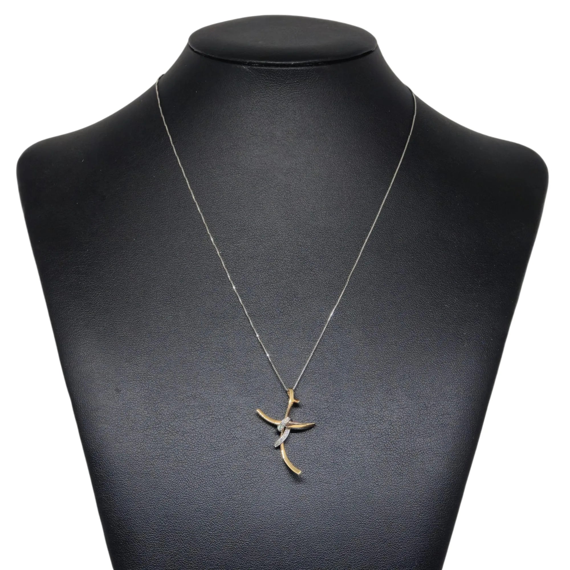 Collana con pendente croce in oro rosa 18 kt e diamanti