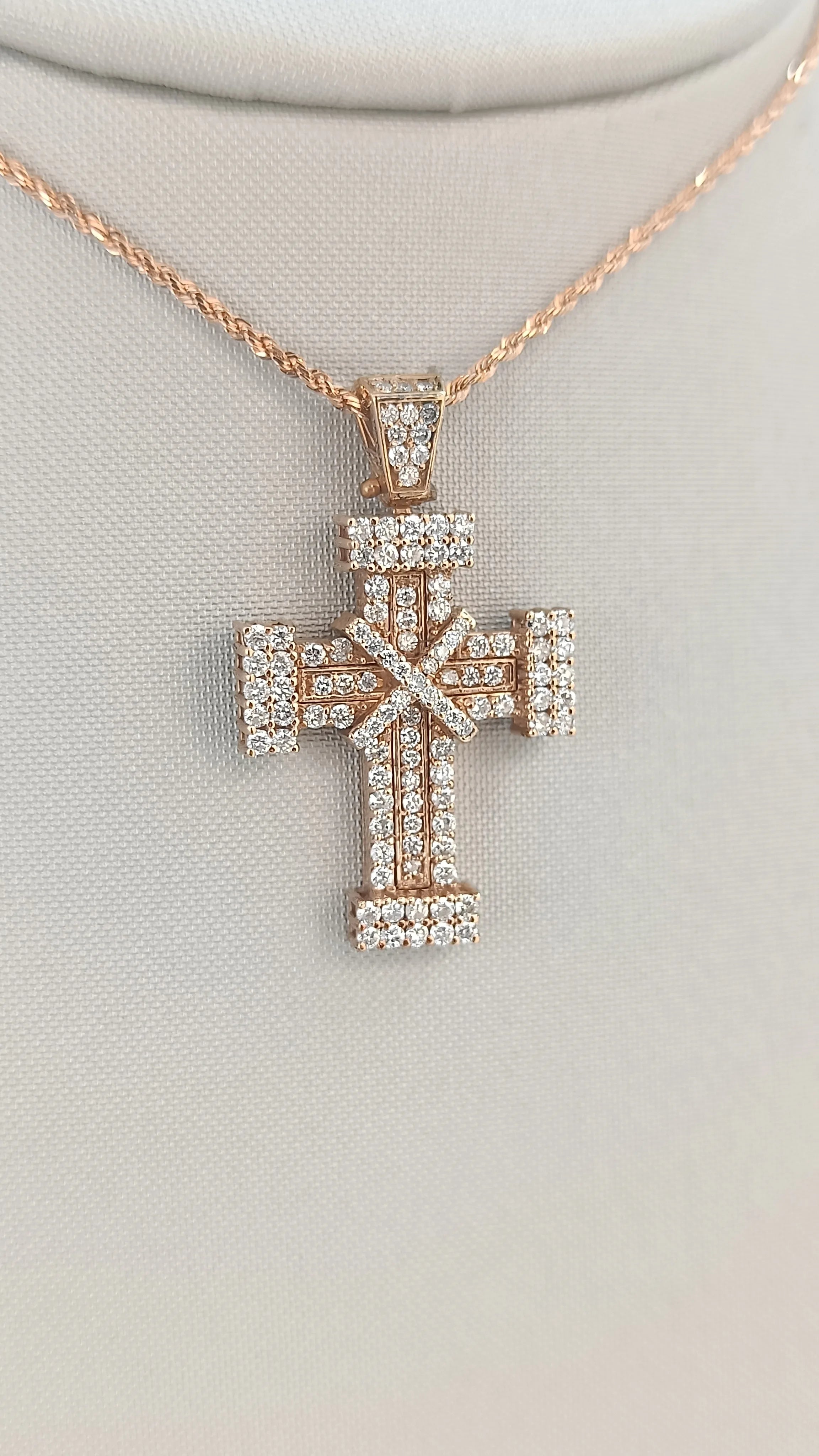 Collana croce uomo in oro rosa 18Kt