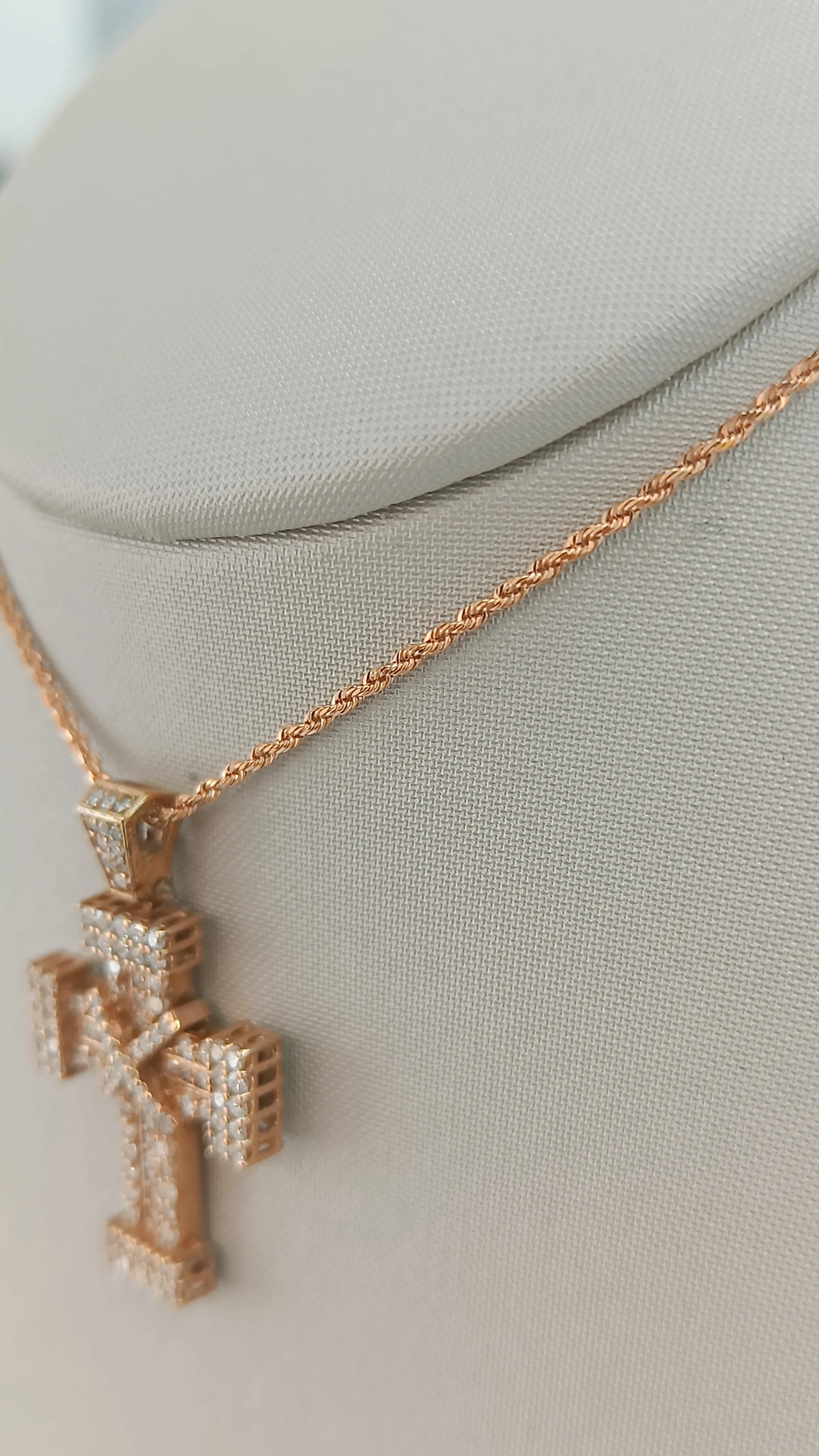 Collana croce uomo in oro rosa 18Kt
