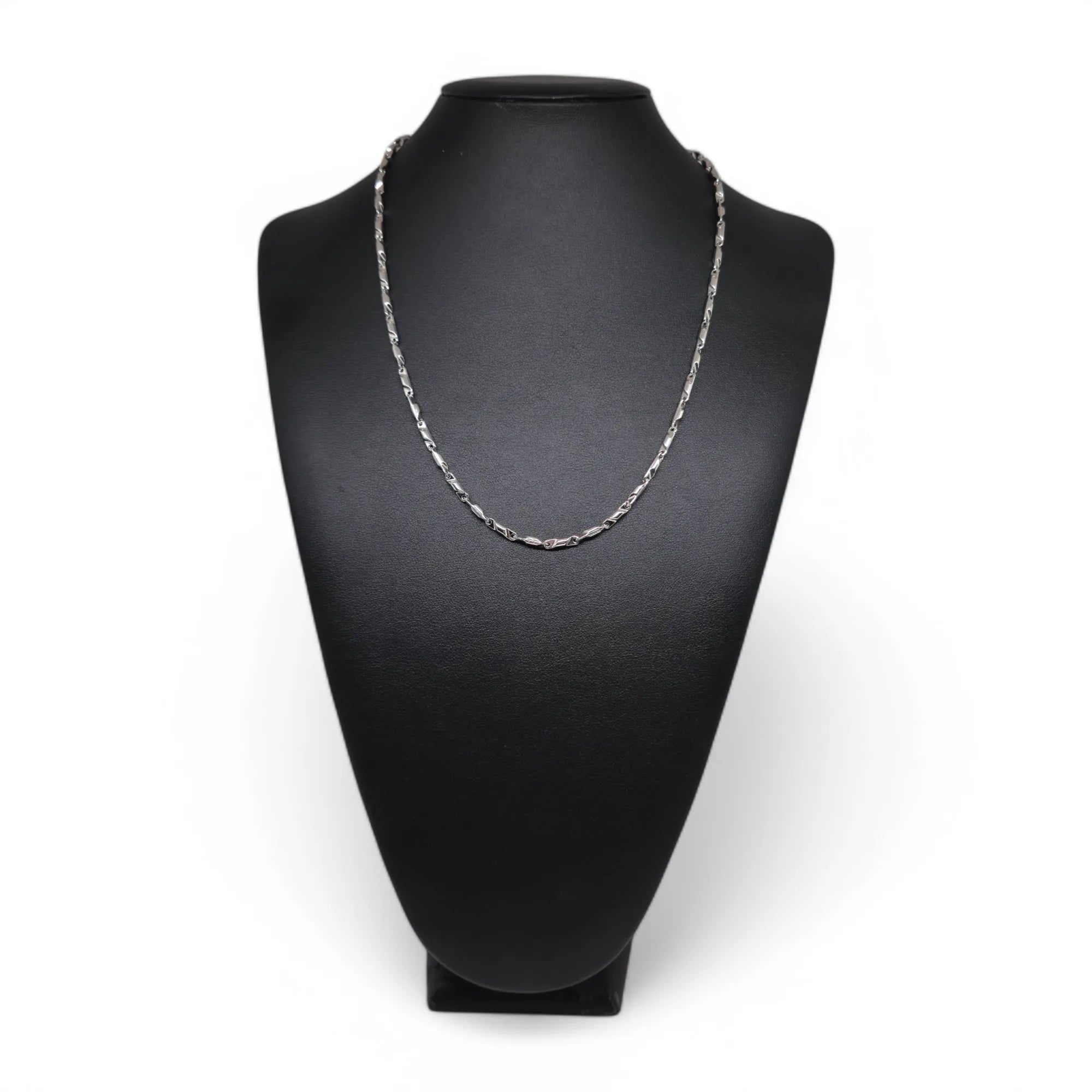 Herrenhalskette aus 18 Karat Weißgold mit geometrischer Gliederkette
