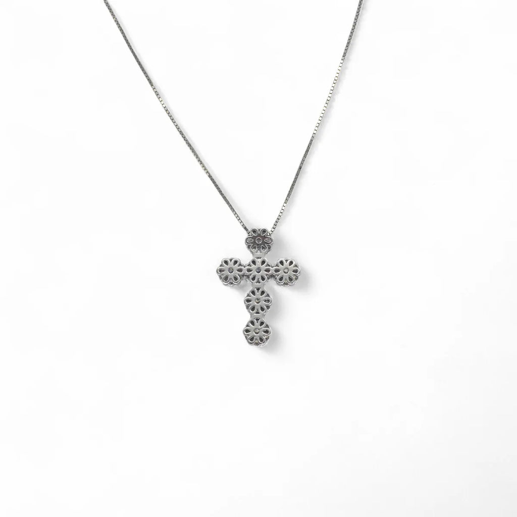 Collana donna in oro 18kt con croce di diamanti bianchi