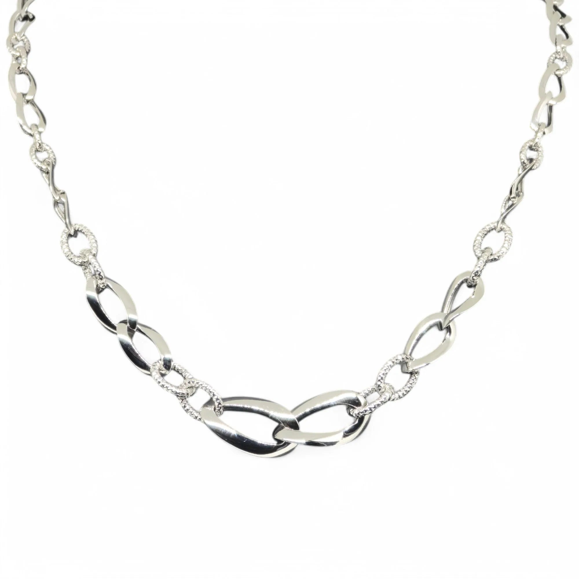 Collana donna in oro Bianco 18kt modello a catena elegante e leggera