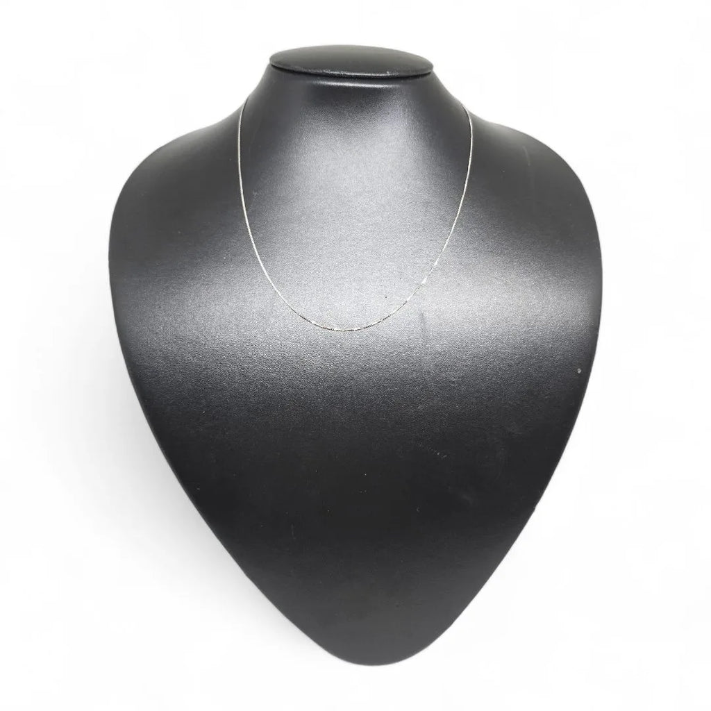 Collana in oro bianco 18 carati lunghezza 45 cm peso 1,8 gr