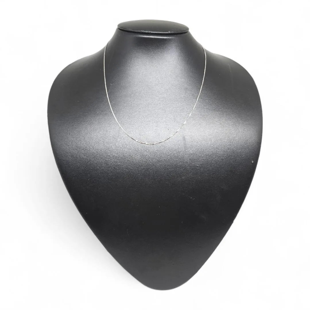 Collana in oro bianco 18 carati lunghezza 45 cm peso 1,8 gr