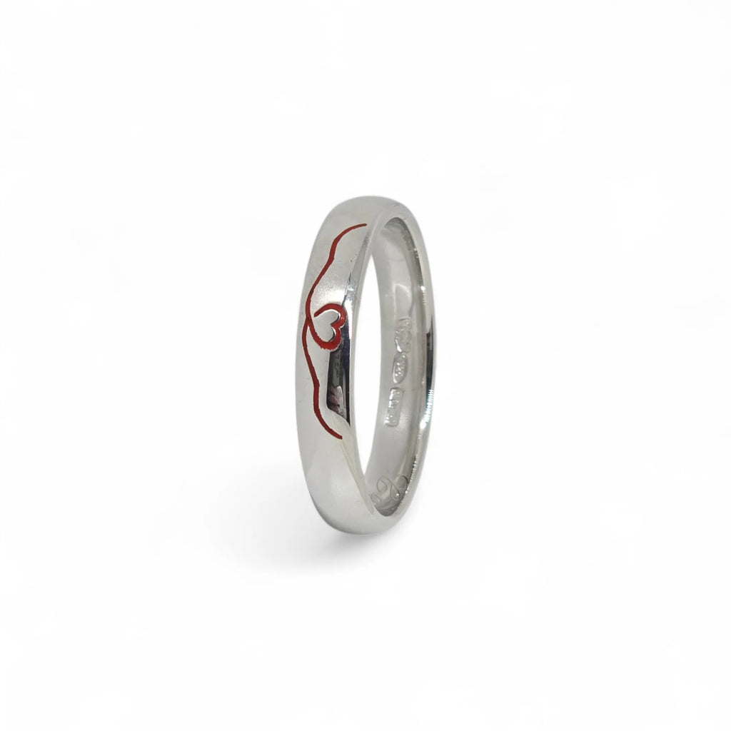 Fedine modello comoda in argento 925 con cuore inciso rosso