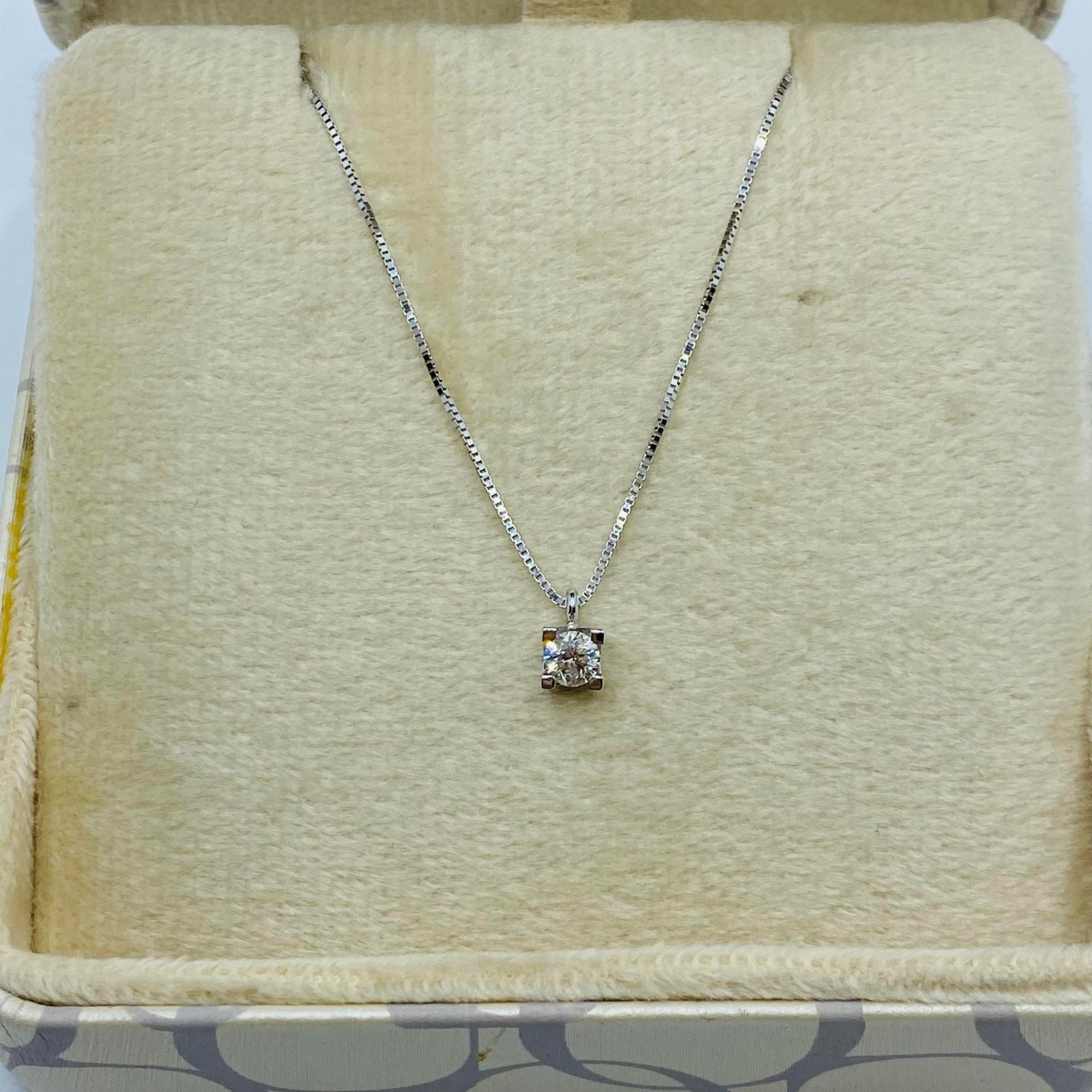 Girocollo donna punto luce DonnaOro con diamante Ct 0.17 dhpl7173.017